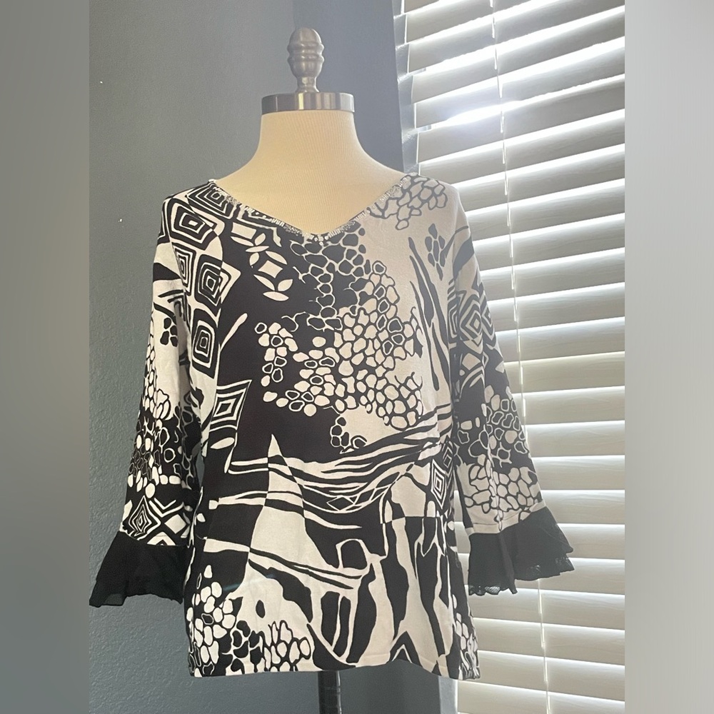 a la Carter blouse women’s size large black-white  top 3/4 sleeve ruffle - Picture 15 of 15
